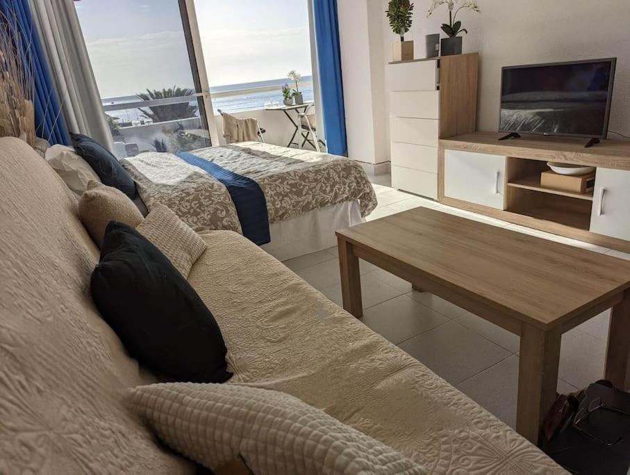 Beachfront Studio Apartment Puerto Rico プエルトリコ エクステリア 写真